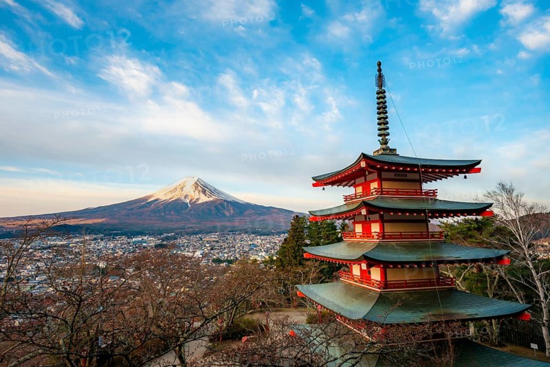 Five-story pagoda of a Shinto Shrine, Chureito Pagoda, with views of Fujiyoshida City and Mount Fuji volcano at sunrise, Arakura Fuji Sengen Shrine, Arakurayama Sengen Park, Yamanashi Prefecture, Japan