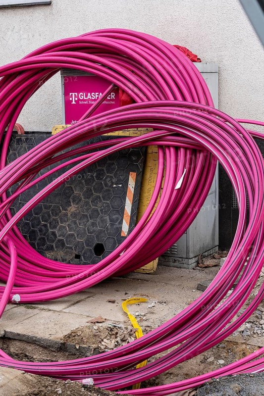 Construction site for the fibre-optic network Telekom expansion, construction work, on Alfredstraße in Essen-Rüttenscheid, North Rhine-Westphalia, Germany