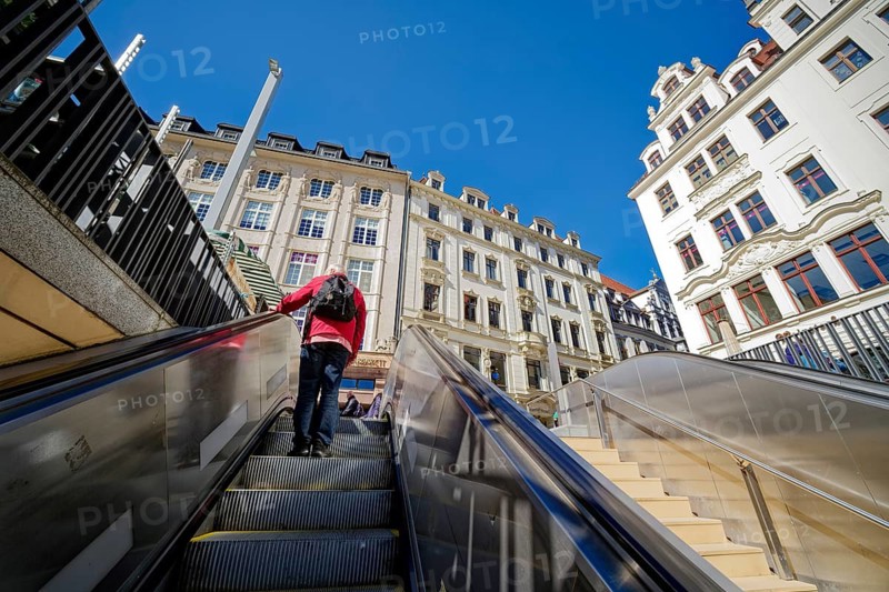 Getting from the S-Bahn to the market, S-Bahn station, Markt stop, S-Bahn, marketplace, public transport, public transport, interior view, market square, Leipzig, Saxony, Germany