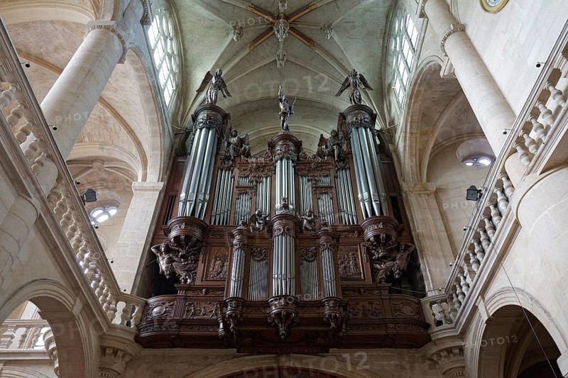 Historic Saint-Étienne-du-Mont church, organ with organ case from 1631, Latin Quarter, Paris, France