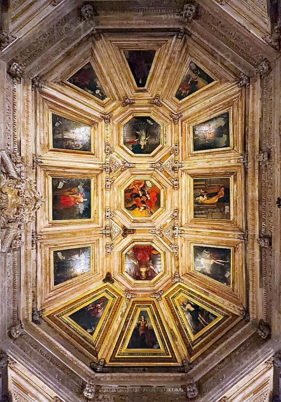 Porto Cathedral, view of the ceiling in the Kapizel Hall with painting, Sé do Porto, UNESCO World Heritage Site, Porto, Portugal