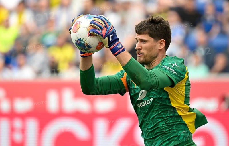 Goalkeeper Gregor Kobel Borussia Dortmund BVB (01) Bundesliga football action, PreZero Arena, Sinsheim, Baden-Württemberg, Germany