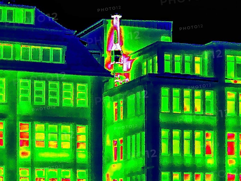 Thermal image or thermography, symbolic photo, interpolated. The photo shows areas of heat loss in a building. Stuttgart, Baden-Württemberg, Germany