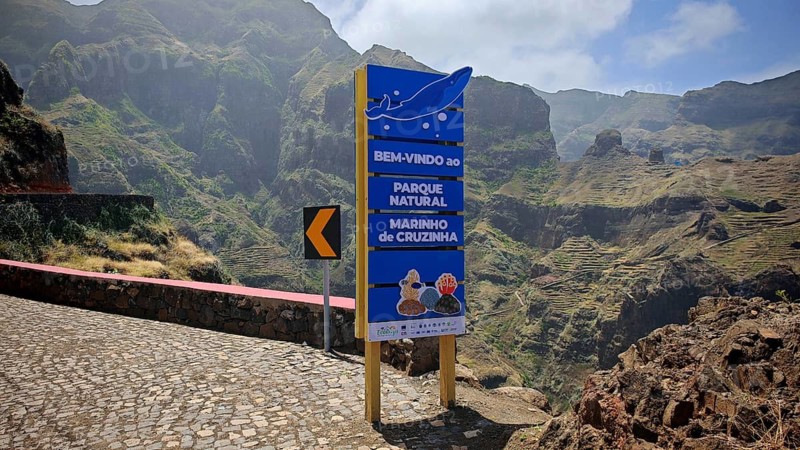 Welcome, road sign entrance to Marinho de Cruzinha Natural Park, surrounded by spectacular mountain scenery and green vegetation, hiking, Santo Antao, Cabo Verde, Cape Verde, Cape Verde