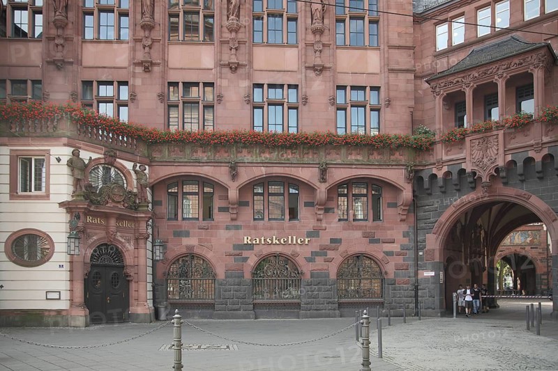 Neo-Gothic Ratskeller vom Römer, courtyard, Frankfurt am Main, Hesse, Germany
