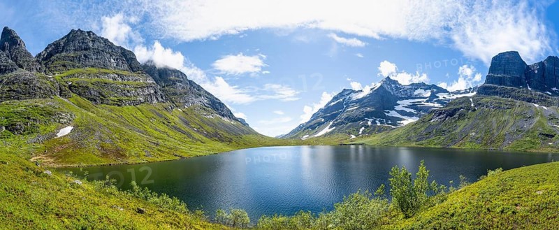Mountain landscape and lake Giklingdalsvatnet, Flatvaddalen high valley, Innerdalen side valley, Sunndal, Møre og Romsdal, Vestlandet, Norway
