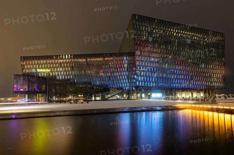 Harpa Concert Hall, Tónlistar- og ráðstefnuhúsið í Reykjavík, Blue Hour, Winter, Reykavik, Iceland, Scandinavia