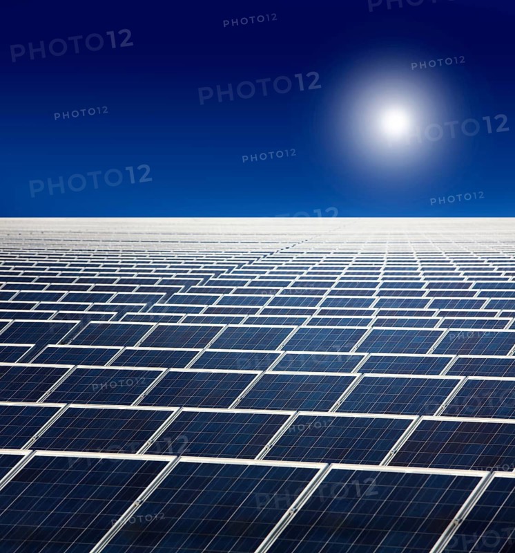 Open space solar photovoltaic plant, Troisdorf Solar, F+S, Troisdorf-Oberlar, North Rhine-Westfalia, Germany, Europe, Freiflächen-Photovoltaikanlage, Solarpark Troisdorf Solar, F+S, Troisdorf-Oberlar, Nordrhein-Westfalen, Deutschland, Europa
