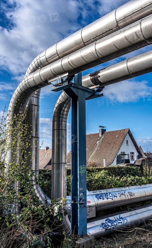 District heating pipeline from UNIPER coal-fired power plant Datteln 4, cogeneration, generation of electricity and district heating, district heating lines, transport district heating via a district heating line to Recklinghausen, providing district heating to over 100, 000 households in Datteln and Recklinghausen, North Rhine-Westphalia, Germany