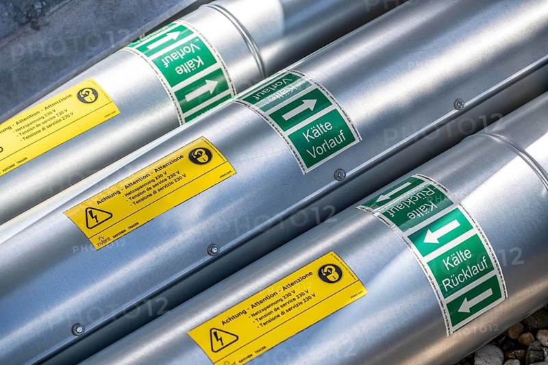 Pipelines of a large air conditioning system in an office building, flow, return
