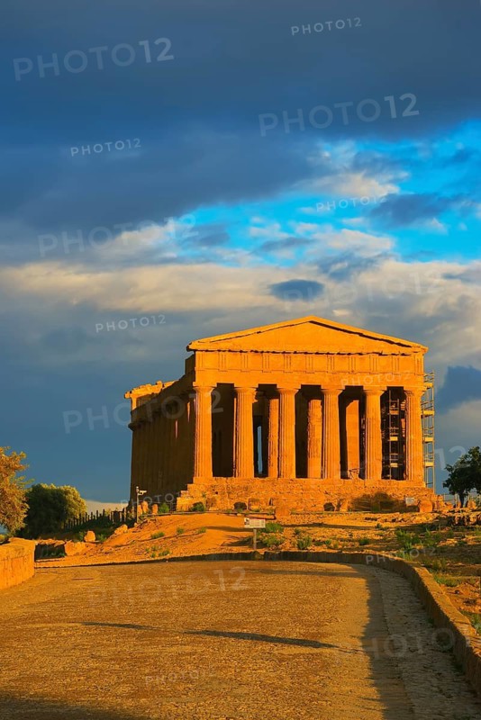 Temple of Concordia, Valley of the Temples, Agrigento, Sicily, Italy