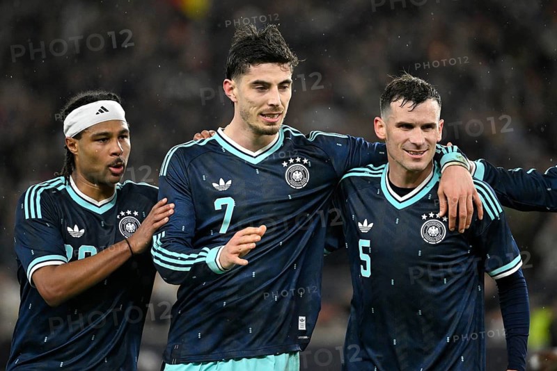 Goal celebration Serge Gnabry GER (20) Kai Havertz GER (07) Pascal Groß GER (05) Football DFB International match Germany GER vs Ghana GHA Friendly match Test match MHPArena, MHP Arena Stuttgart, Baden-Württemberg, Germany