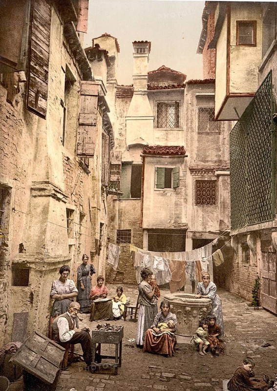 Old Venetian courtyard, Venice, Italy, Historic, digitally restored reproduction from a 19th century original, Record date not stated, Old Venetian courtyard, Venice, Italy, Historic, digitally restored reproduction from a 19th century original, Record date not stated
