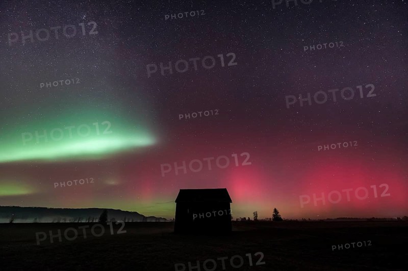 Northern lights, aurora borealis, solar storm, January 2026, red, green, hut, Loisach-Lake Kochel-Moore, Alpine foothills, Bavaria, Germany