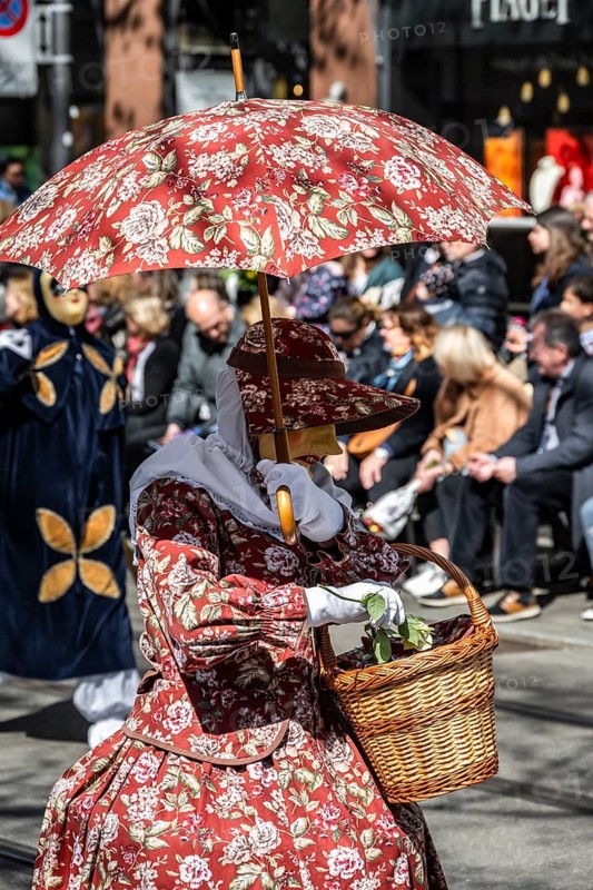 Participants dressed up as jesters from the guest canton of Schwyz, jesters' symposium of the Märchler carnival societies, parade of historically costumed guildsmen, Sechseläuten or Sächsilüüte, Zurich Spring Festival, Zurich, Switzerland