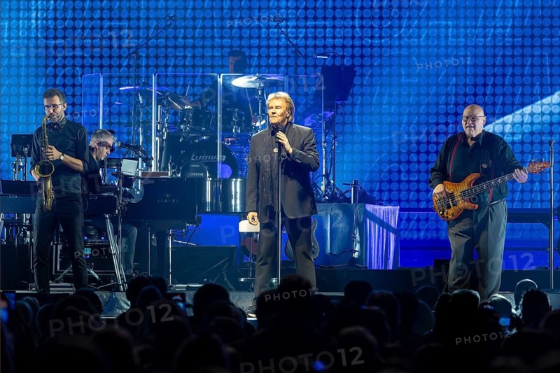Howard Carpendale singer, pop, folk music, my farewell tour, live on 16.04.2026, Uber Arena, Berlin, Germany < english> Howard Carpendale, singer, pop, folk music, my farewell tour, live on April 16th, 2026, Uber Arena, Berlin, Germany