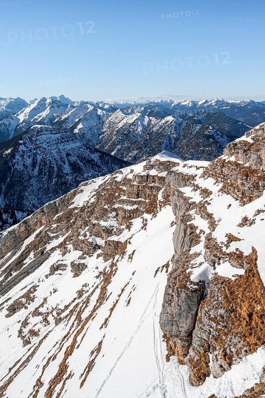 View of snow-covered mountain peaks, mountain panorama, summit of Schafreuter in winter, Karwendel, Tyrol, Austria