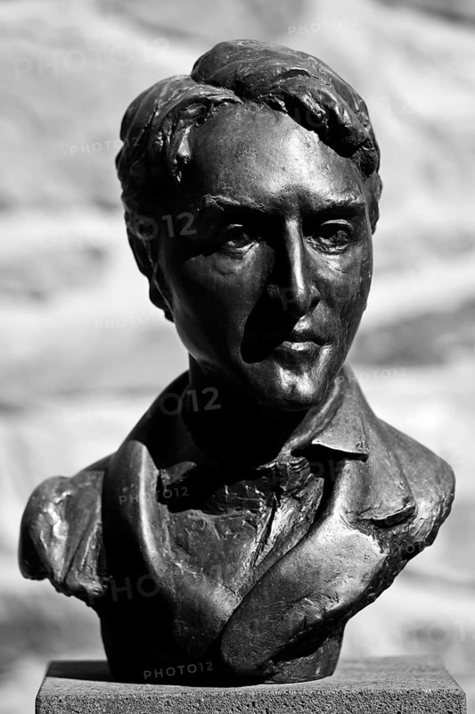 Portrait head Ludwig Börne by Thomas Burhenne, bronze, patinated, Giessener Köpfe, Altes Schloss Giessen, Hesse, Germany