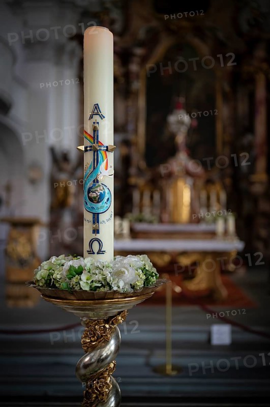 Interior photo, Easter candle, altar, Our Lady Cathedral, also collegiate church, Lindau, Bavaria, Lake Constance, Germany