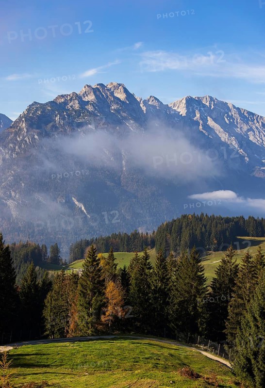 View from the Moosegg high plateau to the Hoher Göll, Golling, Osterhorn group, Salzburg province, Austria