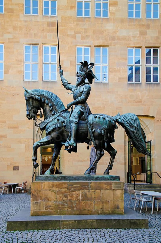 Equestrian statue of Count Eberhard im Bart, Eberhard I, Duke, bronze statue, art in public space, large sculpture, horse, sword, armour, Altes Schloss Stuttgart, former moated castle, princely residence, 14th century seat of the Counts of Württemberg, court chamber, today Renaissance castle, architect Aberlin Tretsch, Württemberg State Museum, historical building, architecture, castle courtyard, state capital, Stuttgart, Baden-Württemberg, Germany