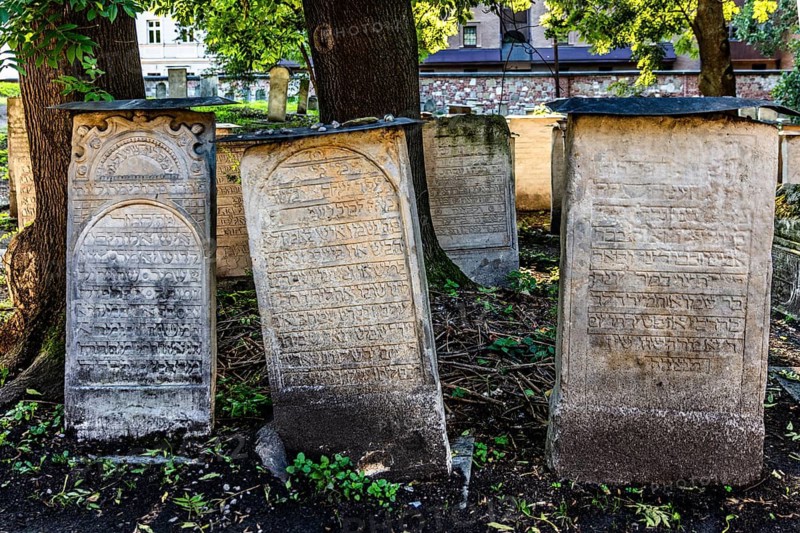 Remuh Cemetery, 1551, Remuh Synagogue, 1553, one of two synagogues still in use today, Kazimierz Jewish Quarter, historically significant district that has developed into an important center of Jewish culture since the 14th century, Krakow, Poland