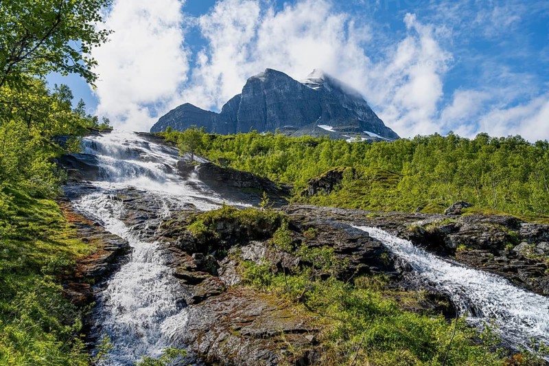 Waterfall on the river Flou between Birkenwald, Innerdalen, Hochtal, Sunndal, Møre og Romsdal, Vestlandet, Norway
