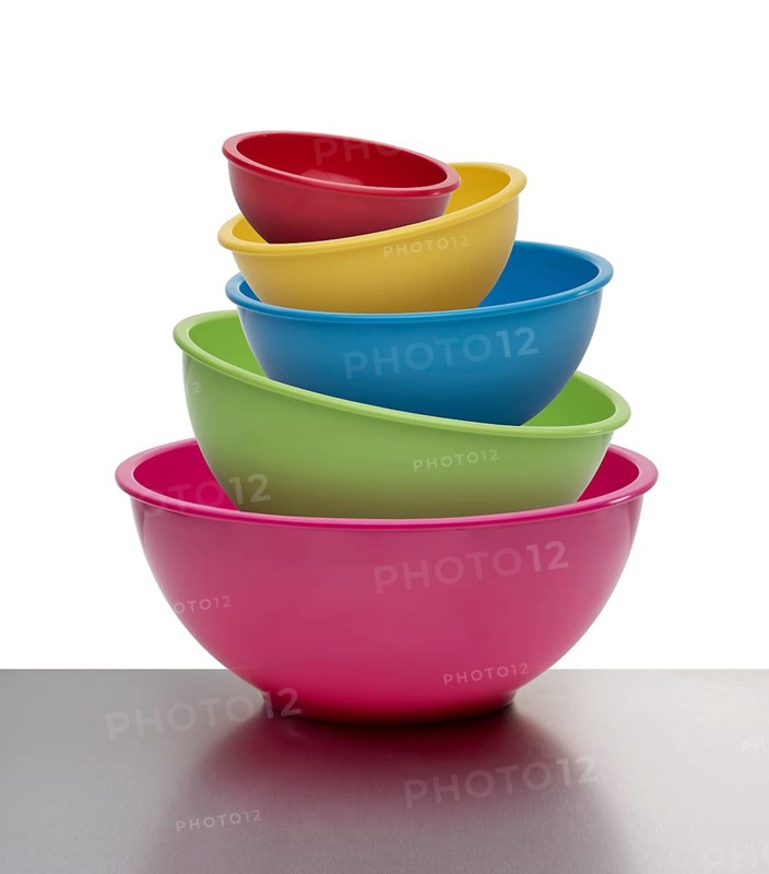 Colored bowls, studio shot