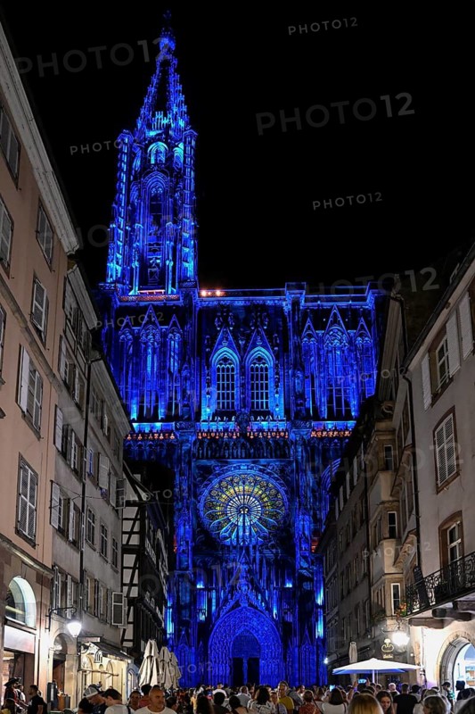 Illumination of the Cathédrale Notre Dame de Strasbourg, Strasbourg Cathedral, Unesco World Heritage Site, Strasbourg, Département Bas-Rhin, Alsace, France