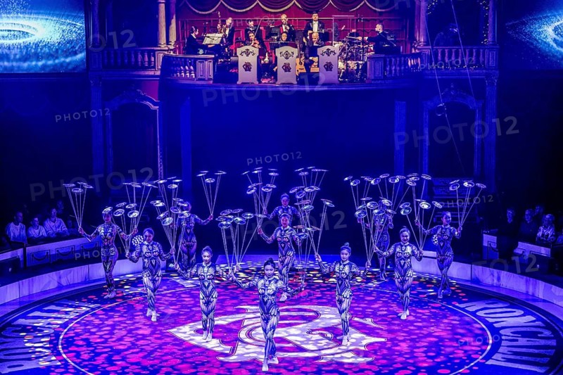 Artists at the 21st Original Roncalli Christmas Circus Berlin in Berlin's Tempodrom on 19.12.2025
