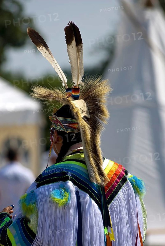 Indians with headdress, decorated at a powwow, Indians, Indigenous people, Native Americans, USA