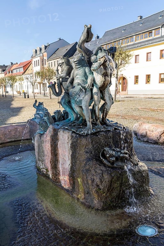 Frog fountain on the market square, Hartha, district of Central Saxony, Saxony, Germany