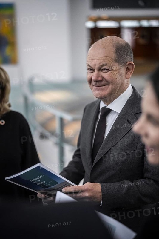 Steffi Lemke (Buendnis 90 Die Gruenen), Bundesministerin fuer Umwelt, Naturschutz, nukleare Sicherheit und Verbraucherschutz, Svenja Schulze (SPD), Bundesministerin fuer wirtschaftliche Zusammenarbeit und Entwicklung, Olaf Scholz (SPD), Bundeskanzler, An