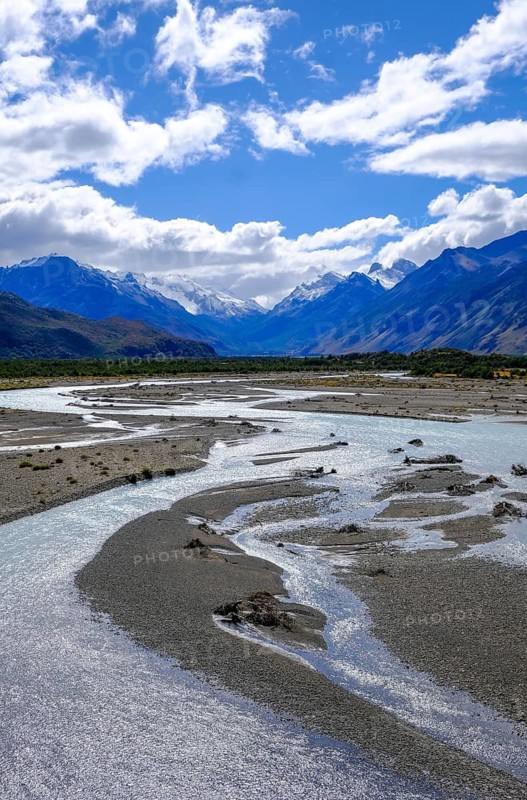 El Chaltén, Patagonia, Argentina, Las Vueltras River in the Parque Nacional Los Glacieres. El Chaltén offers the most direct access to the mountain massifs of Cerro Torre and Fitz Roy. The trekking resort is located 222 kilometres north of El Calafate, on the border with Chile