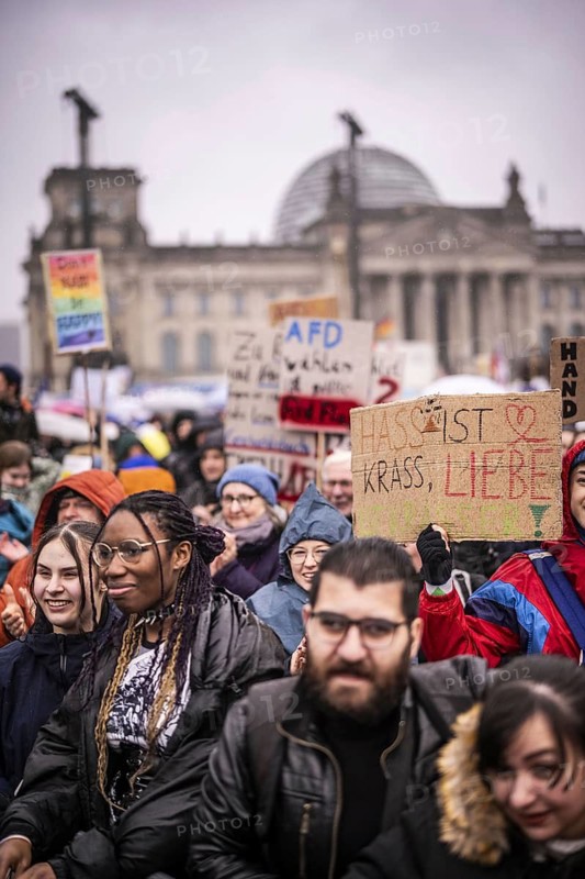 150, 000 people gather around the Bundestag in Berlin to build a human wall against the shift to the right in society. We are the firewall chanted demonstrators from a wide range of social groups. Recordings on 03.02.2024 in Berlin