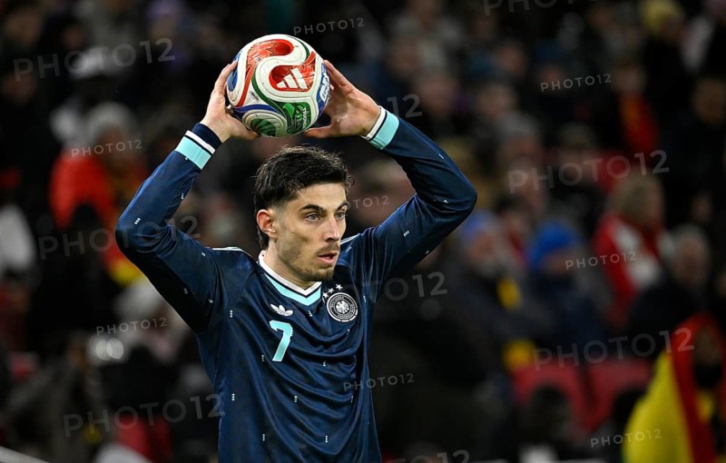 Kai Havertz GER (07) Throw-in Action Football DFB International match Germany GER vs Ghana GHA Friendly match Test match MHPArena, MHP Arena Stuttgart, Baden-Württemberg, Germany