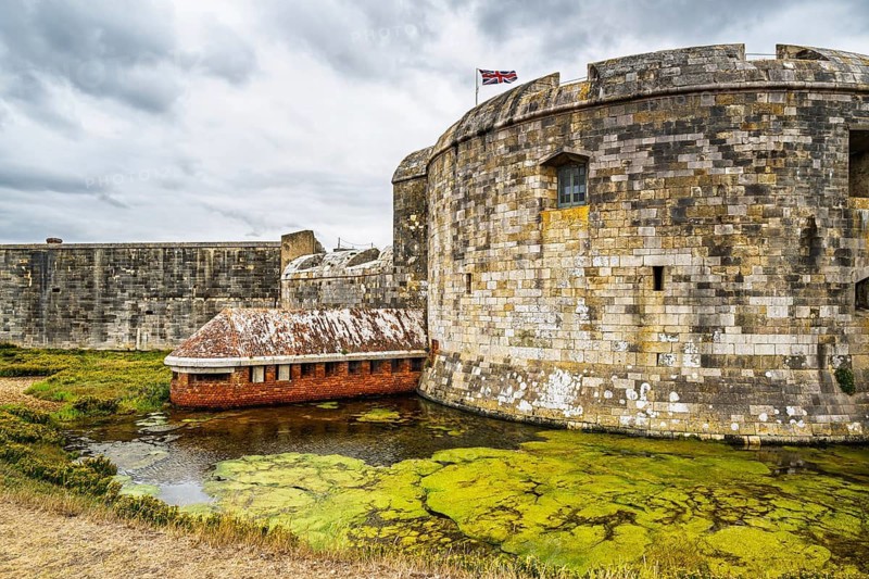 Hurst Point Lighthouse and Hurst Castle, Hurst Spit, Milford on Sea, Lymington, Hampshire, UK