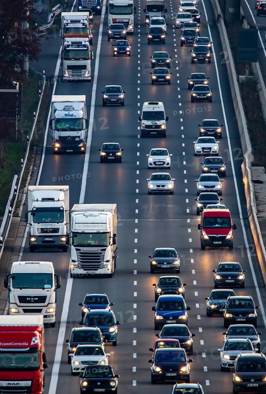 Motorway A3 between Düsseldorf and Leverkusen, near Erkrath, freeing of the hard shoulder during heavy traffic, camera monitoring