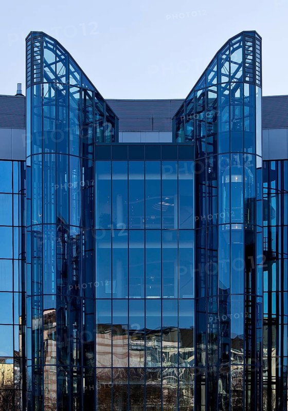 Modern, mirrored glass architecture, Prinzenpark, architect Walter Brune, Düsseldorf, North Rhine-Westphalia, Germany