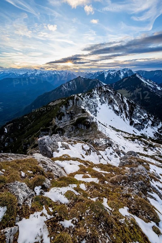 Mountain panorama, mountain landscape with sun star at sunset, at the summit of the Kramerspitz, in autumn, Ammergau Alps, in autumn, Bavarian Prealps, Bavaria, Germany