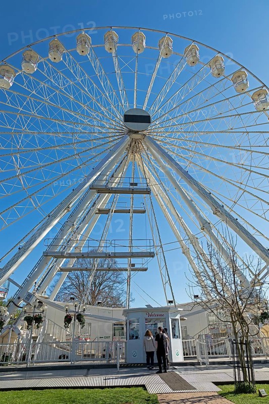 Ferris wheel, Recreation Ground, Stratford-upon-Avon, Warwickshire, England, United Kingdom
