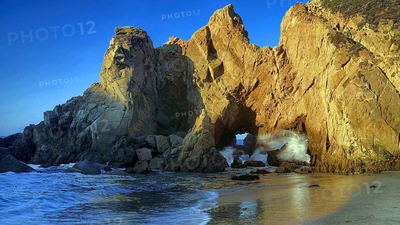 USA, California, Big Sur, Public Beach, Pfeiffer Beach, Rocks, Rock Gate, California, USA