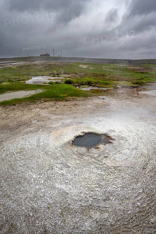 Steaming hot spring, Fagrihver, Hveravellir geothermal area, Icelandic highlands, Suðurland, Iceland