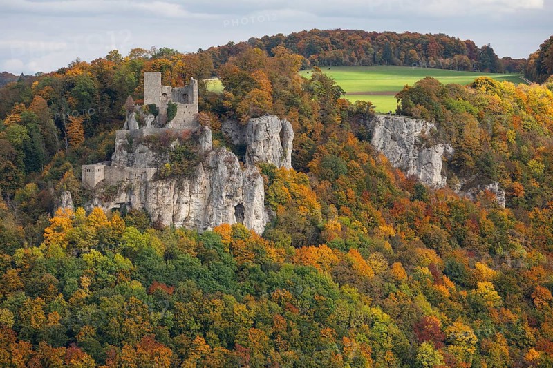 Indian summer on the Swabian Jura in the Nenninger Valley with the ruins of Reussenstein Castle