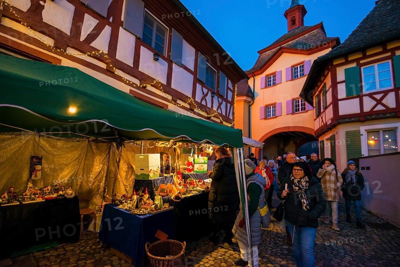 Christmas market, blue hour, Burkheim, Vogtsburg, Kaiserstuhl, Baden-Württemberg, Germany
