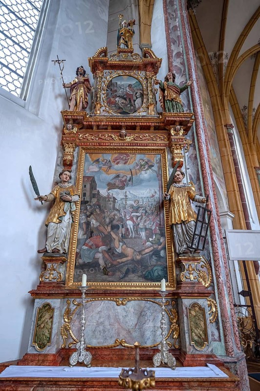 Baroque side altar around 1649, church of the Assumption of Mary, late Gothic Saalkirche, Erlach district of Simbach am Inn, Lower Bavaria, Germany