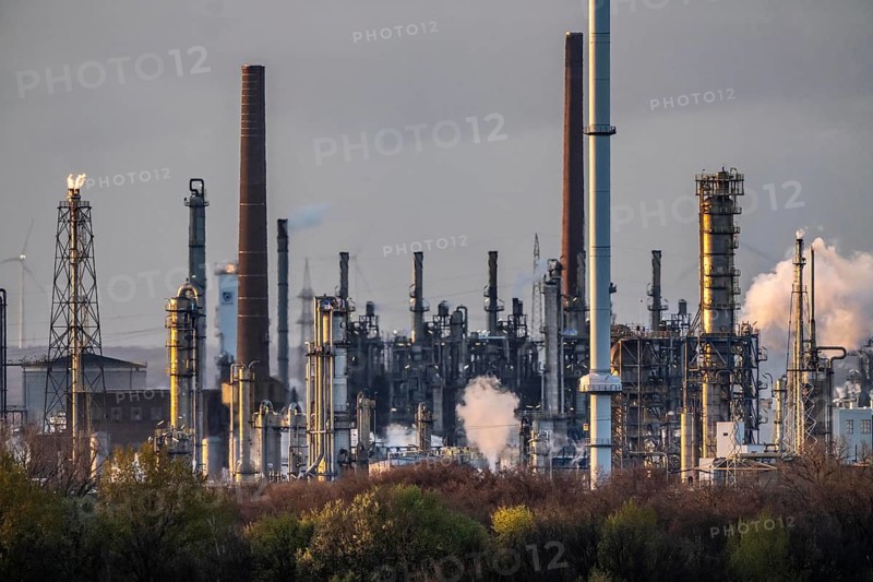 Ruhr Oel GmbH BP Gelsenkirchen, refinery, in Gelsenkirchen-Scholven, production of products from mineral oil, gasoline, diesel, kerosene, North Rhine-Westphalia, Germany