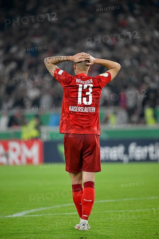 Erik Wekesser 1. FC Kaiserslautern FCK (13) disappointed MHPArena, MHP Arena Stuttgart, Baden-Württemberg, Germany