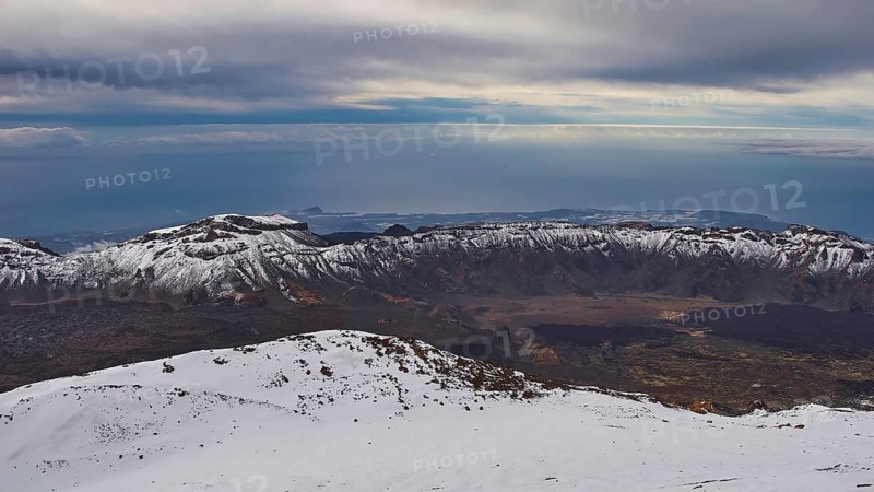 Pico del Teide, Teide peaks, snow-covered mountains with extensive views of the underlying sea and clouds, Teide National Park, Teide National Park, volcano, volcanism, UNESCO World Heritage Site, Tenerife, Canary Islands, Spain