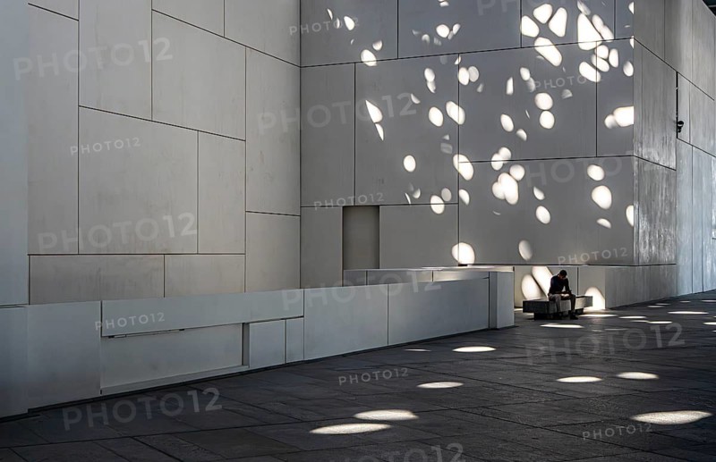Interior design in Louvre Abu Dhabi, art museum by French architect Jean Nouvel, buildings on Saadiyat Island, Abu Dhabi, United Arab Emirates